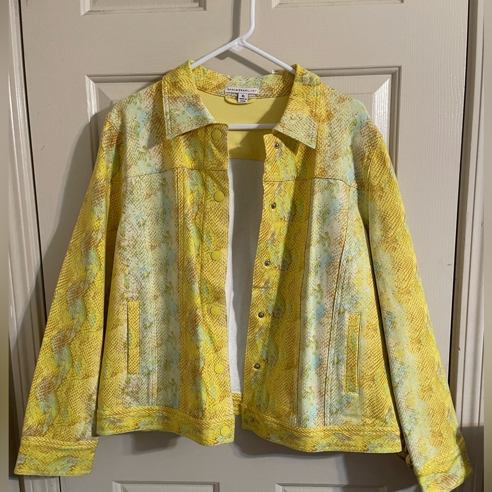 Isaac Mizrahi Live! Chic Yellow Stretch Jean Jacket Snake Skin Pattern NWOT